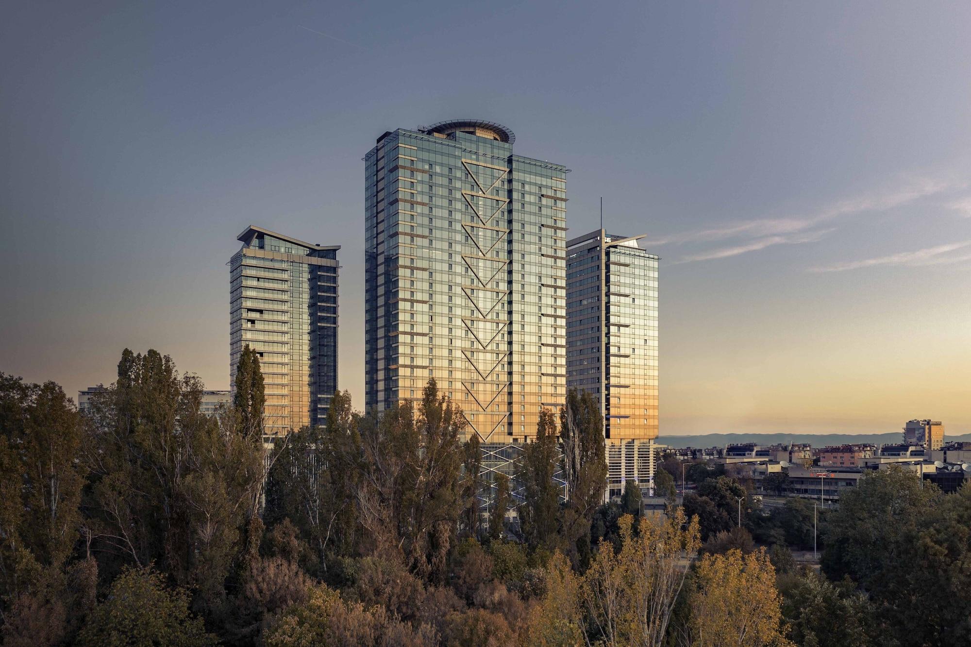 Grand Hotel Millennium Sofia Bagian luar foto The complex