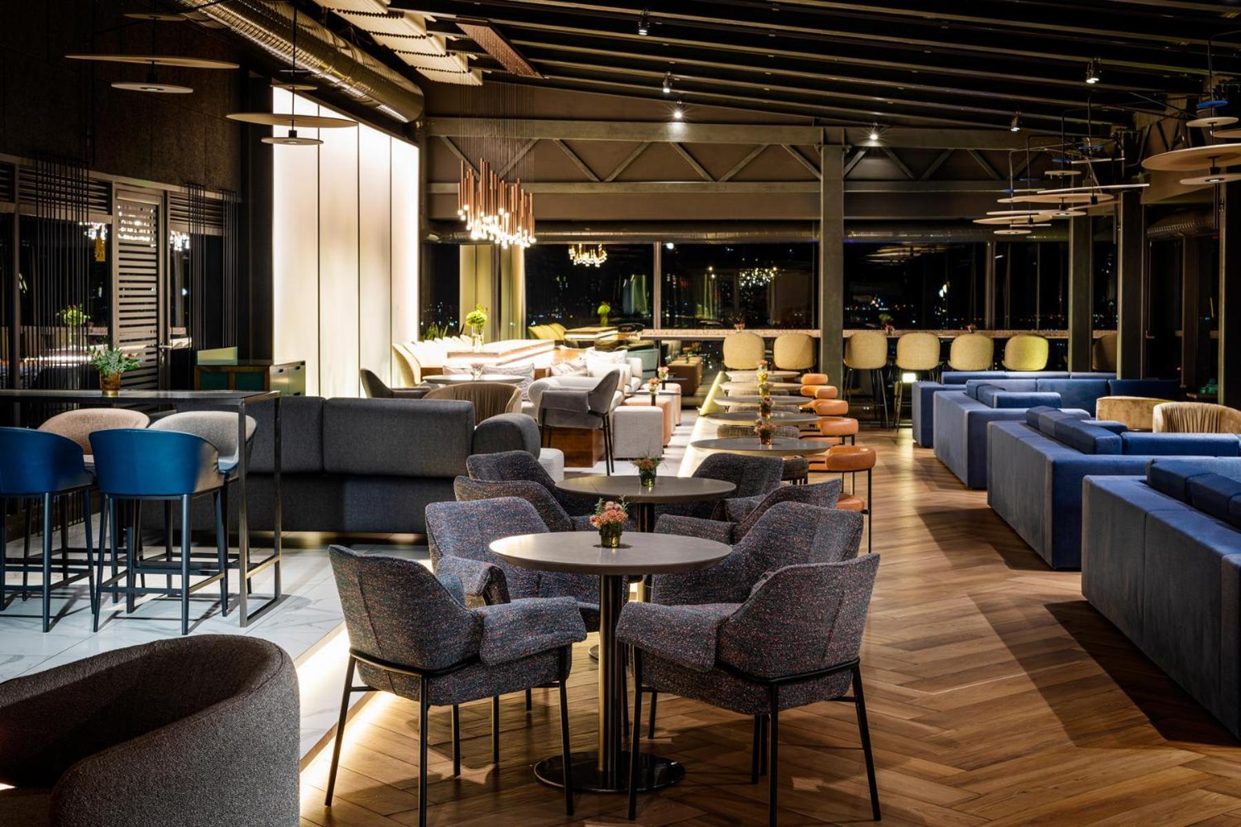 Grand Hotel Millennium Sofia Bagian luar foto The lounge at the airport